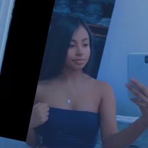 Meet your Posher, Adela